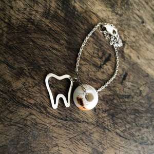 دستبند دندانی